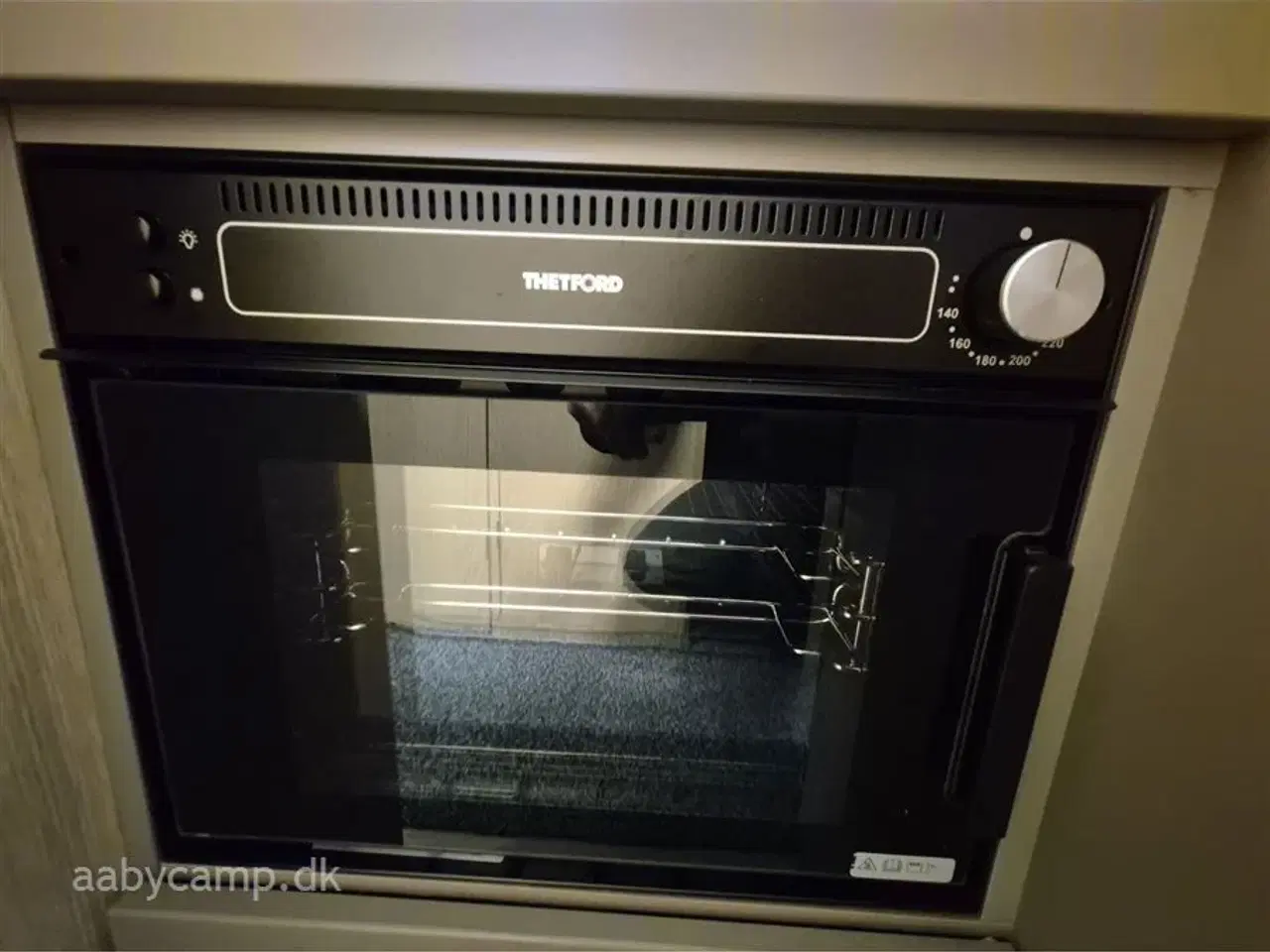 Billede 13 - 2023 - LMC Tourer H730 G Lift   Markise. solcelle. 200Ah lithium. 2000w inverter. 2x tv. Avara alarm. gulvtæppe. kompressor køleskab. Thetford ovn. gulvarme. undervognsbehandlet og lakforseglet.