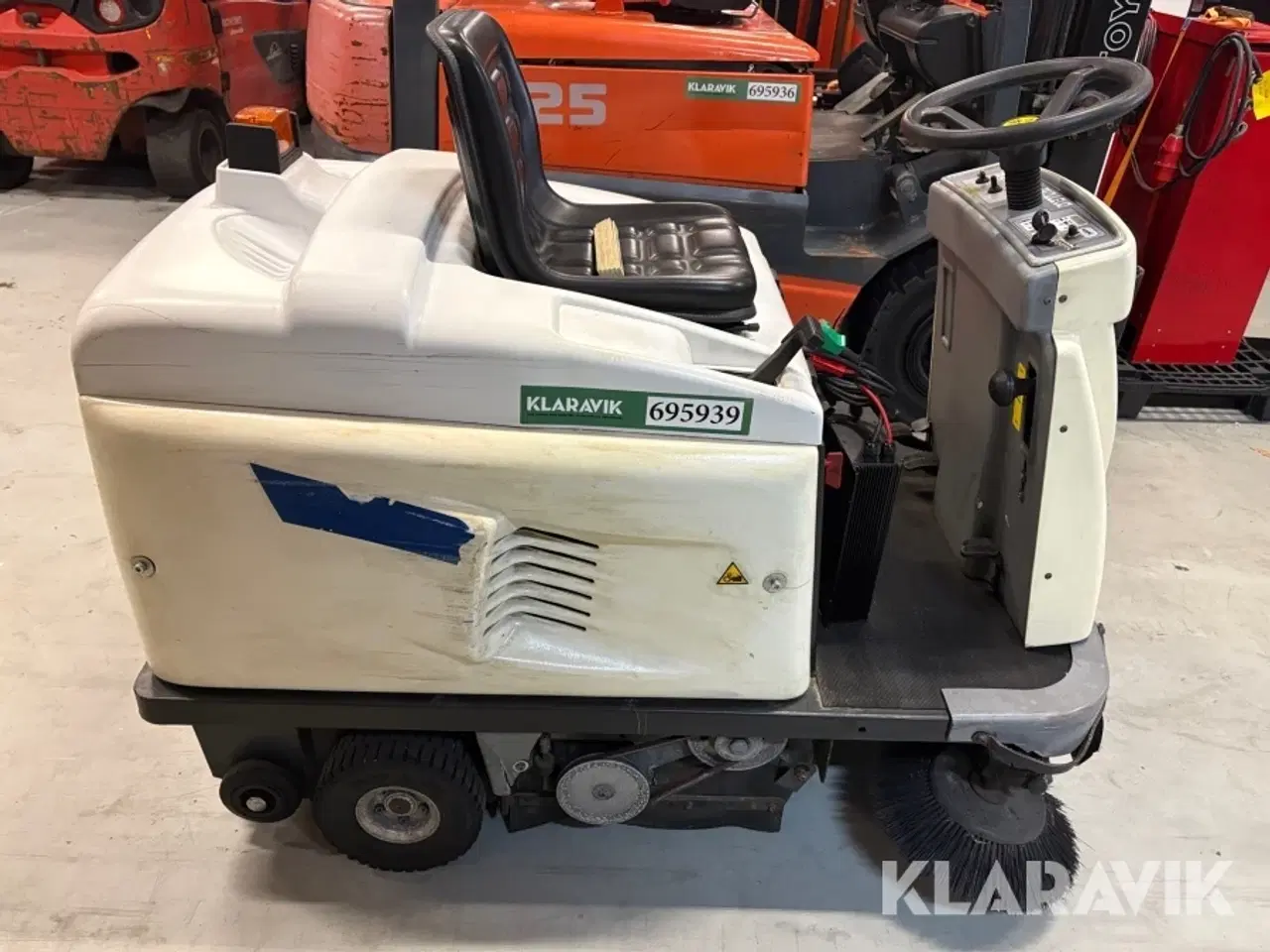 Billede 4 - Fejemaskine Dulevo 100SE