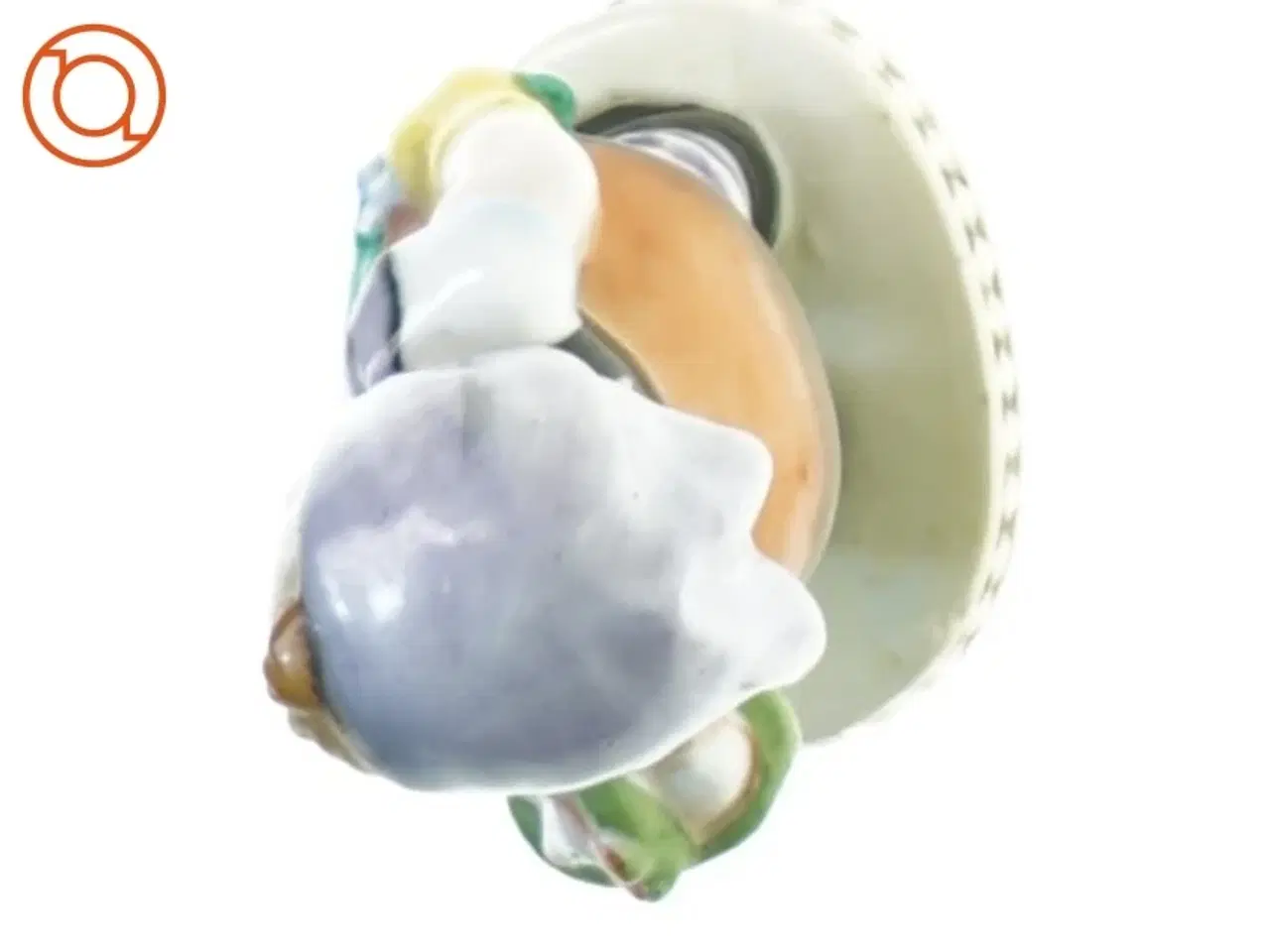 Billede 2 - Figur af lille pige (str. 13 x 6 cm)