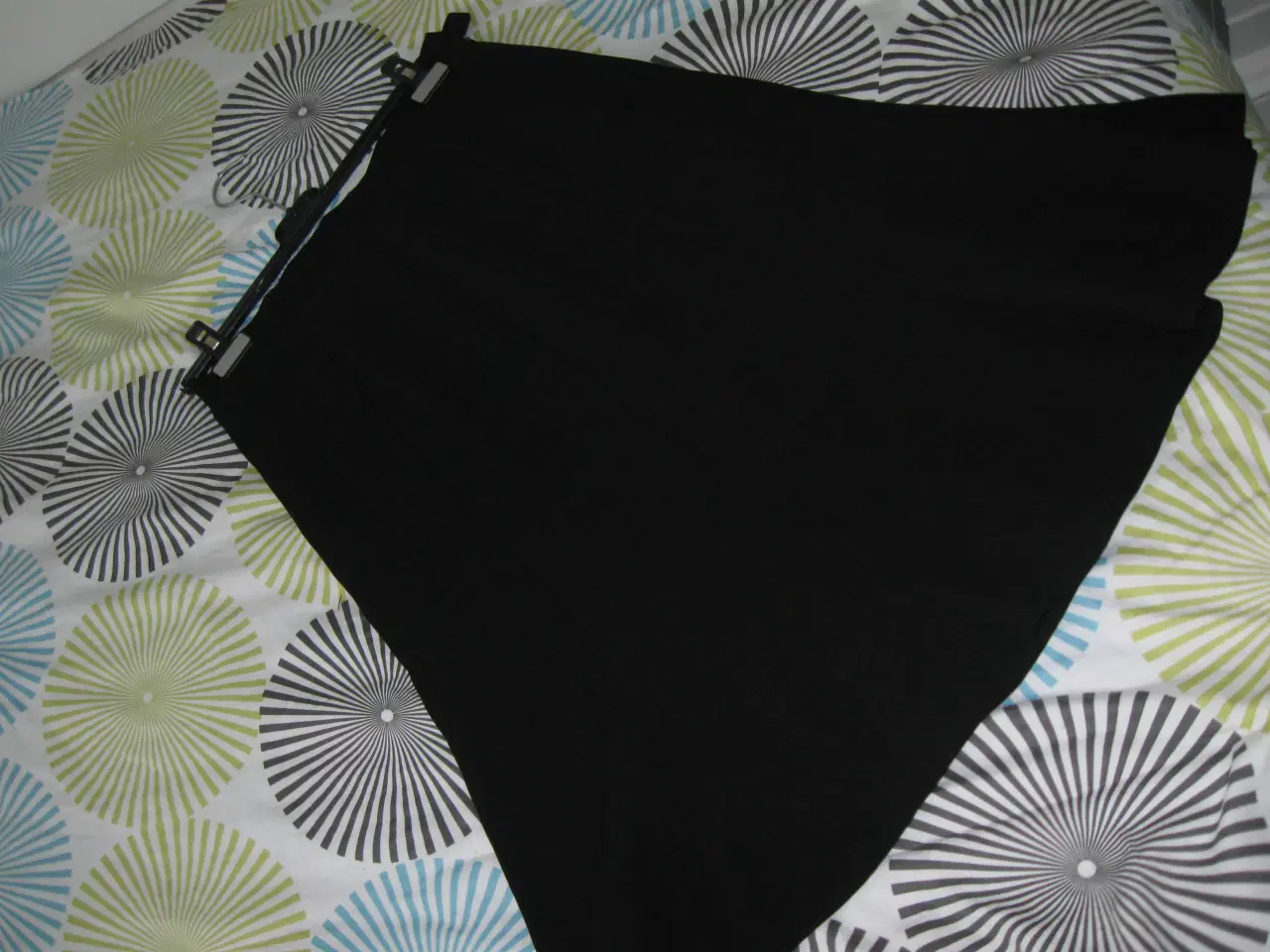 Billede 3 - Nederdel 	