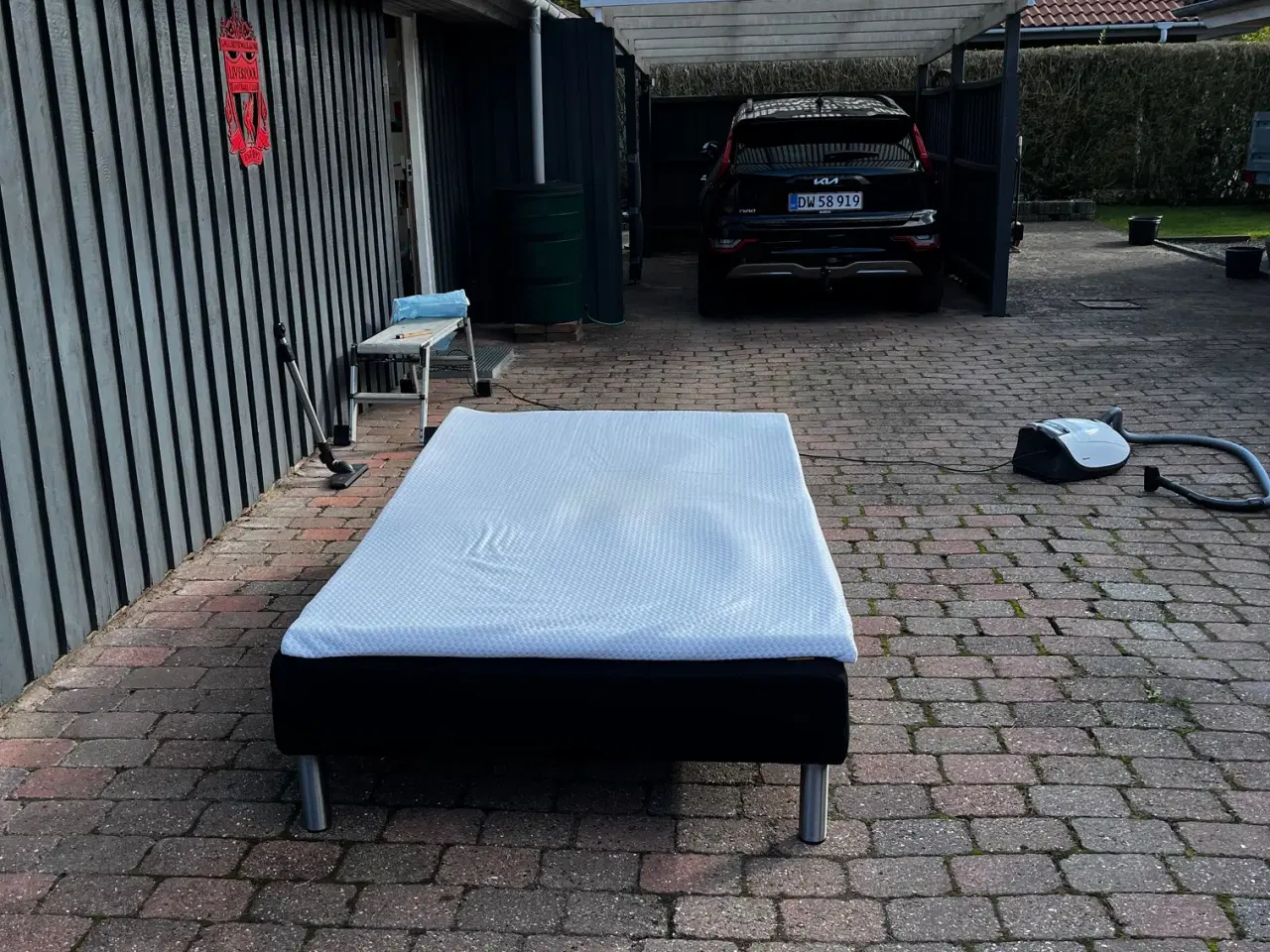 Billede 1 - Boxmadras med ben 120 x 200 cm