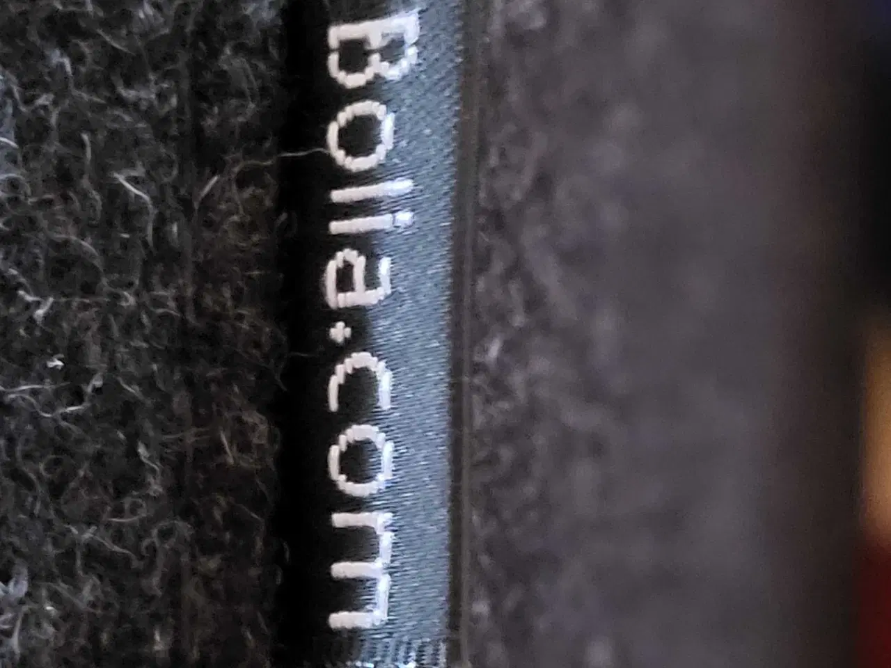 Billede 4 - Bolia Cube puf i mørkegrå uld - som ny 