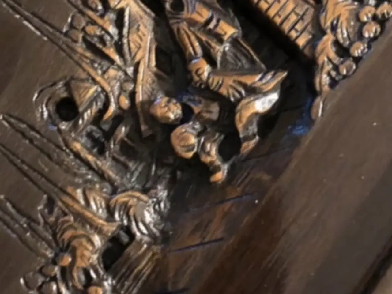 Billede 1 - Gammelt bord med kinesisk udskæring 