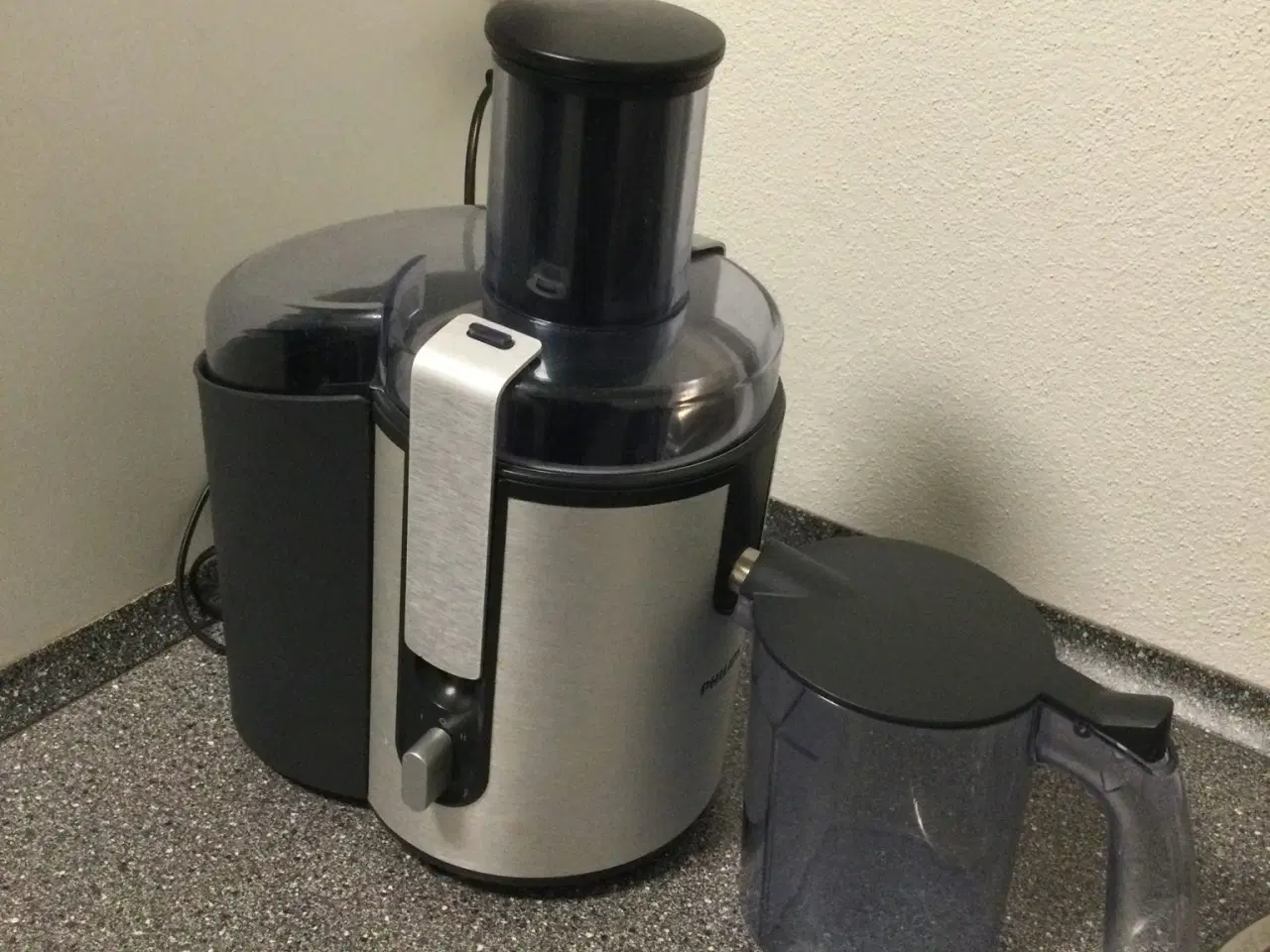 Billede 1 - Philips juicer incl 1,5 liters juicekande