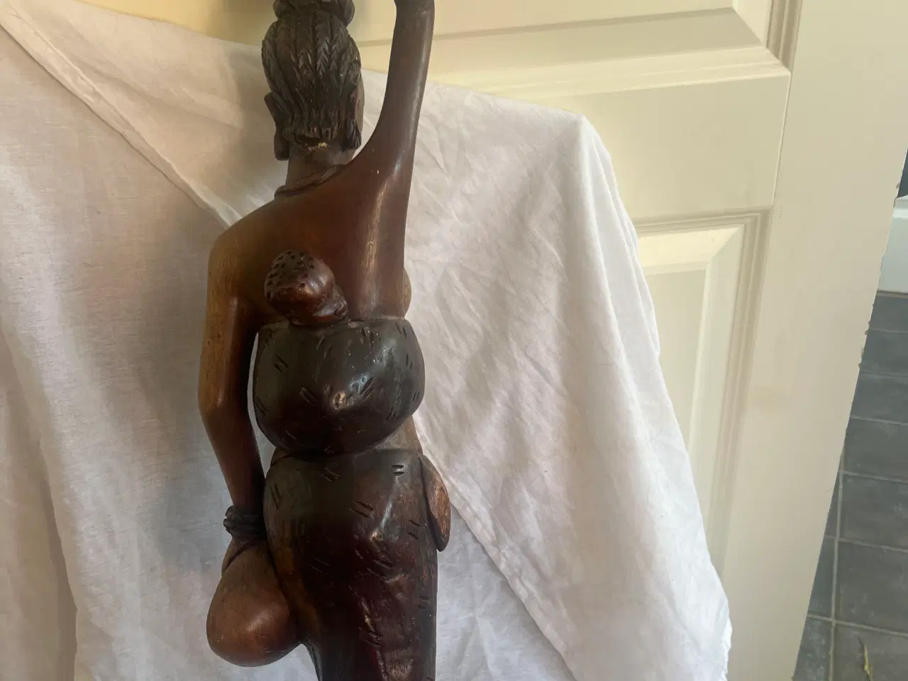 Billede 3 - Afrikansk kvindefigur i træ