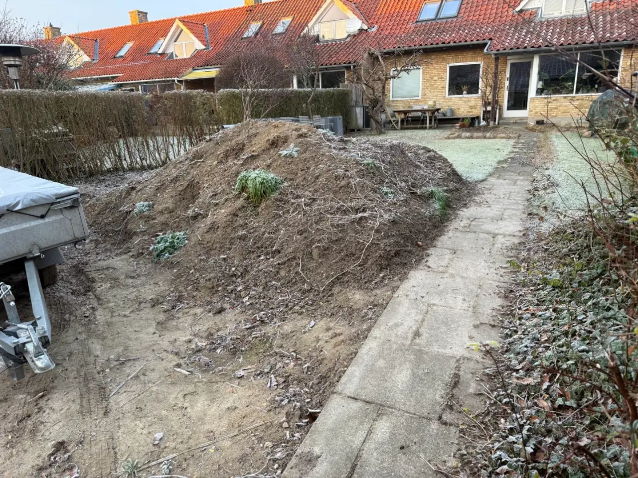 Billede 1 - Havejord ca. 2-3 m3 