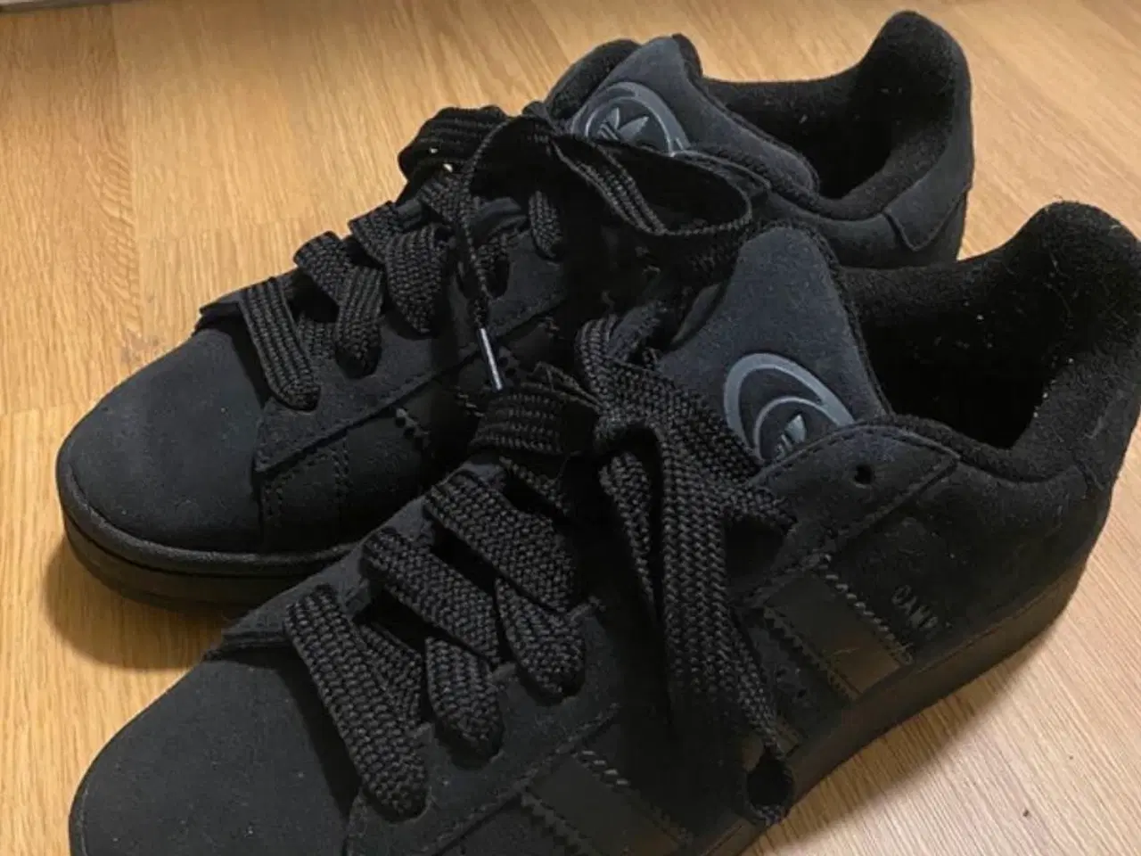 Billede 1 - Sælger et par adidas Campus