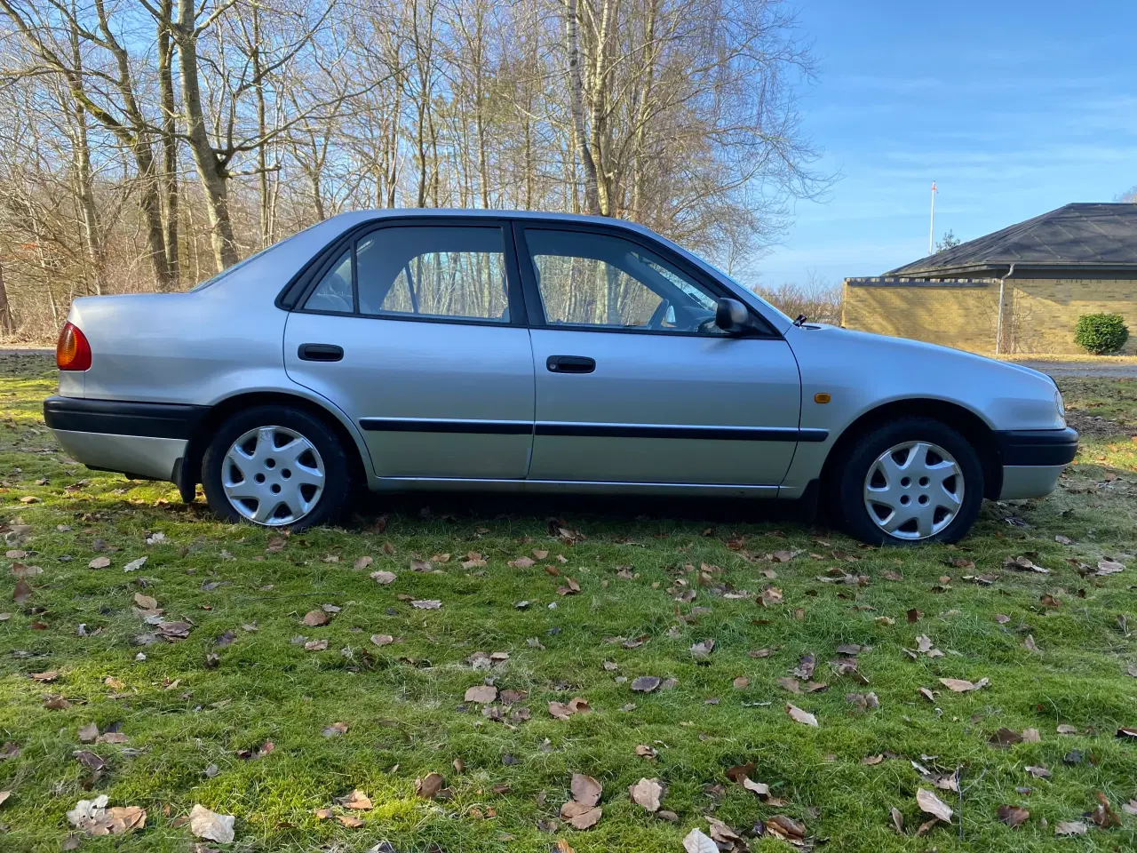 Billede 6 - Toyota Corolla 1.3 4d sølvmetal