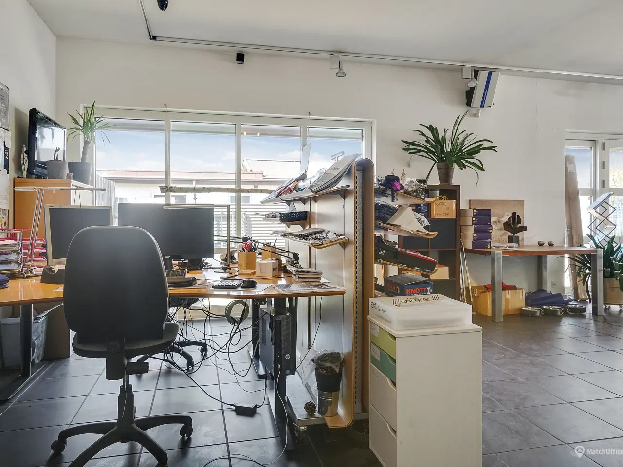 Billede 5 - Showroom med lager