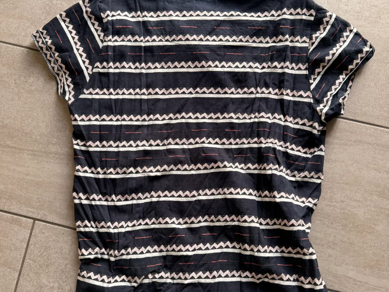 Billede 3 - Suit T-shirt, str. M