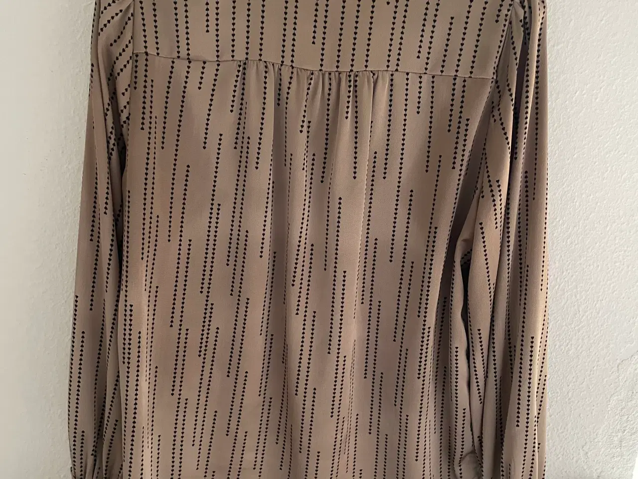 Billede 2 - Bruuns Bazaar fin skjorte