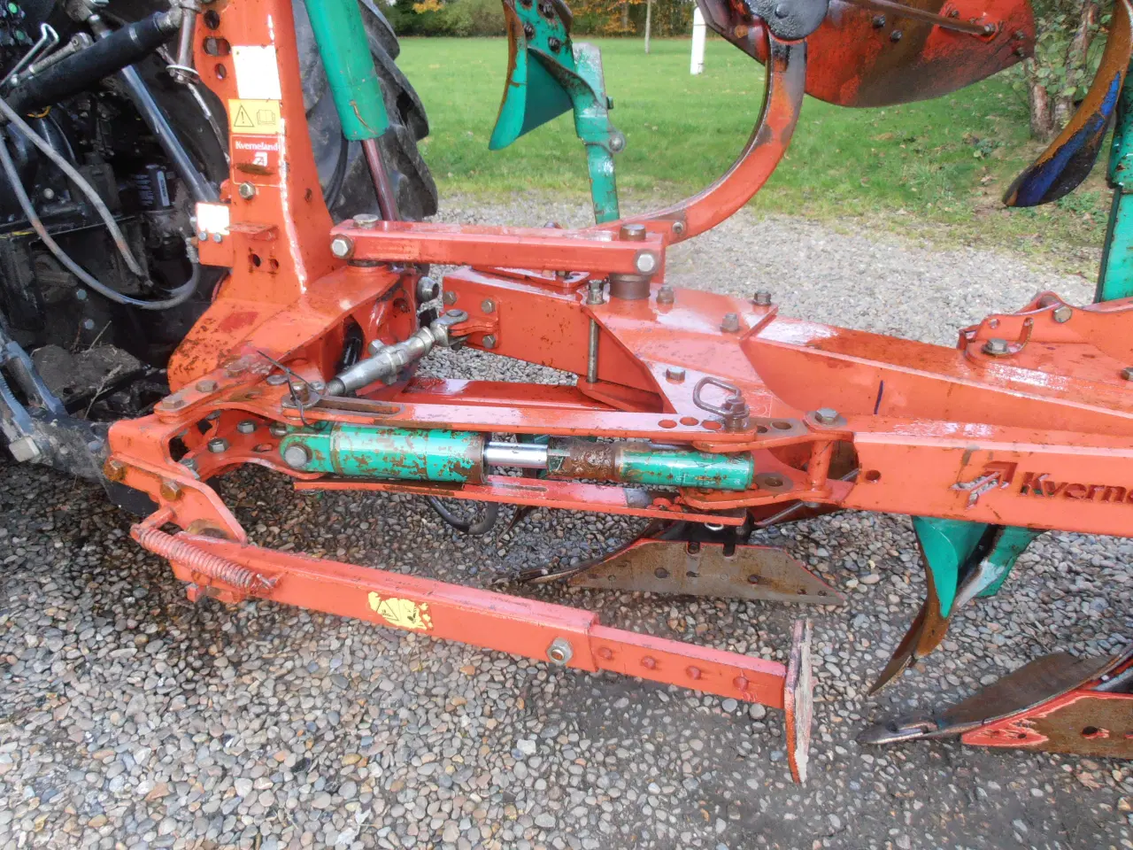 Billede 3 - Kverneland vendeplov 5 furet . 