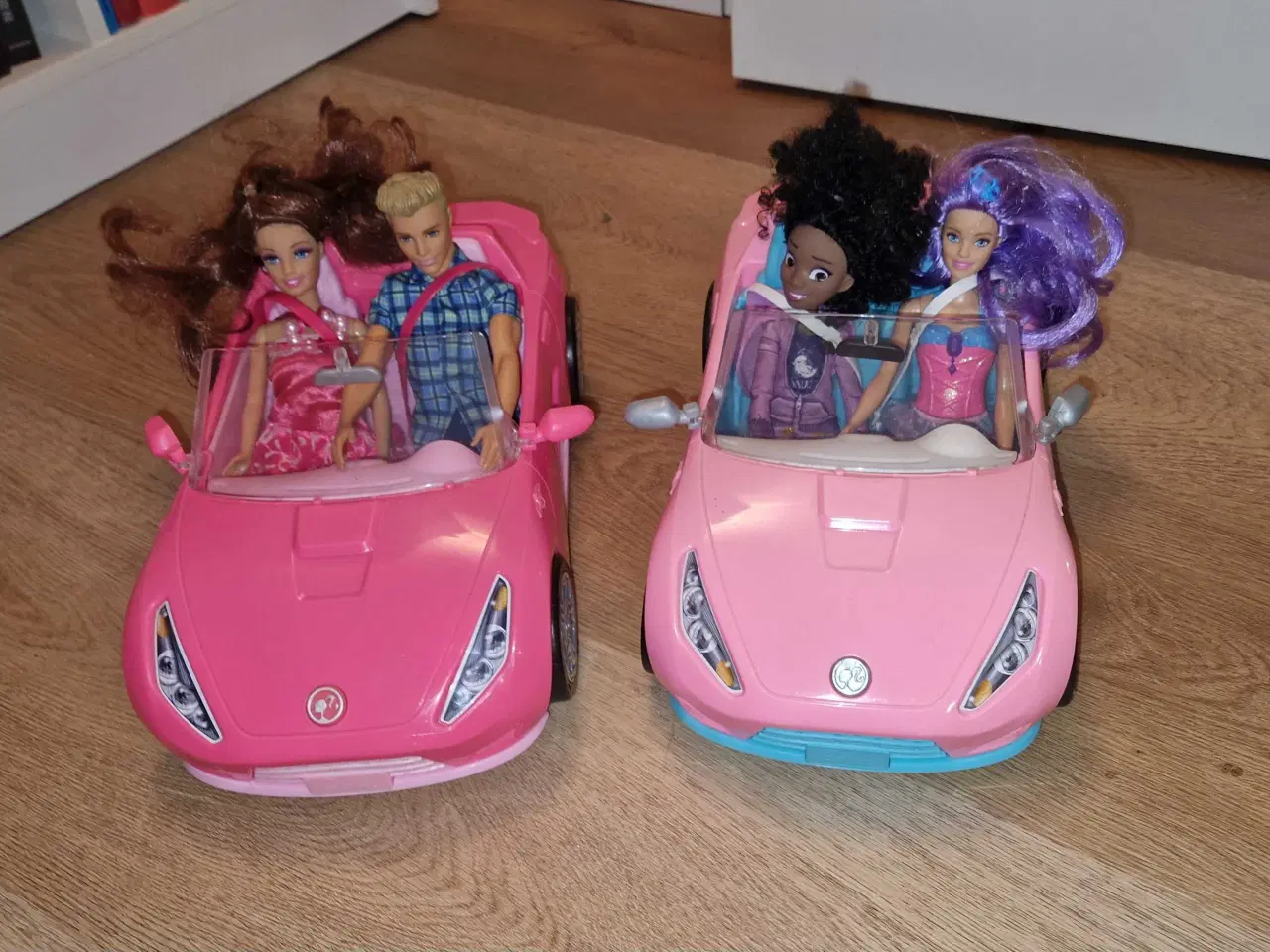 Billede 12 - Forskelligt Barbie 