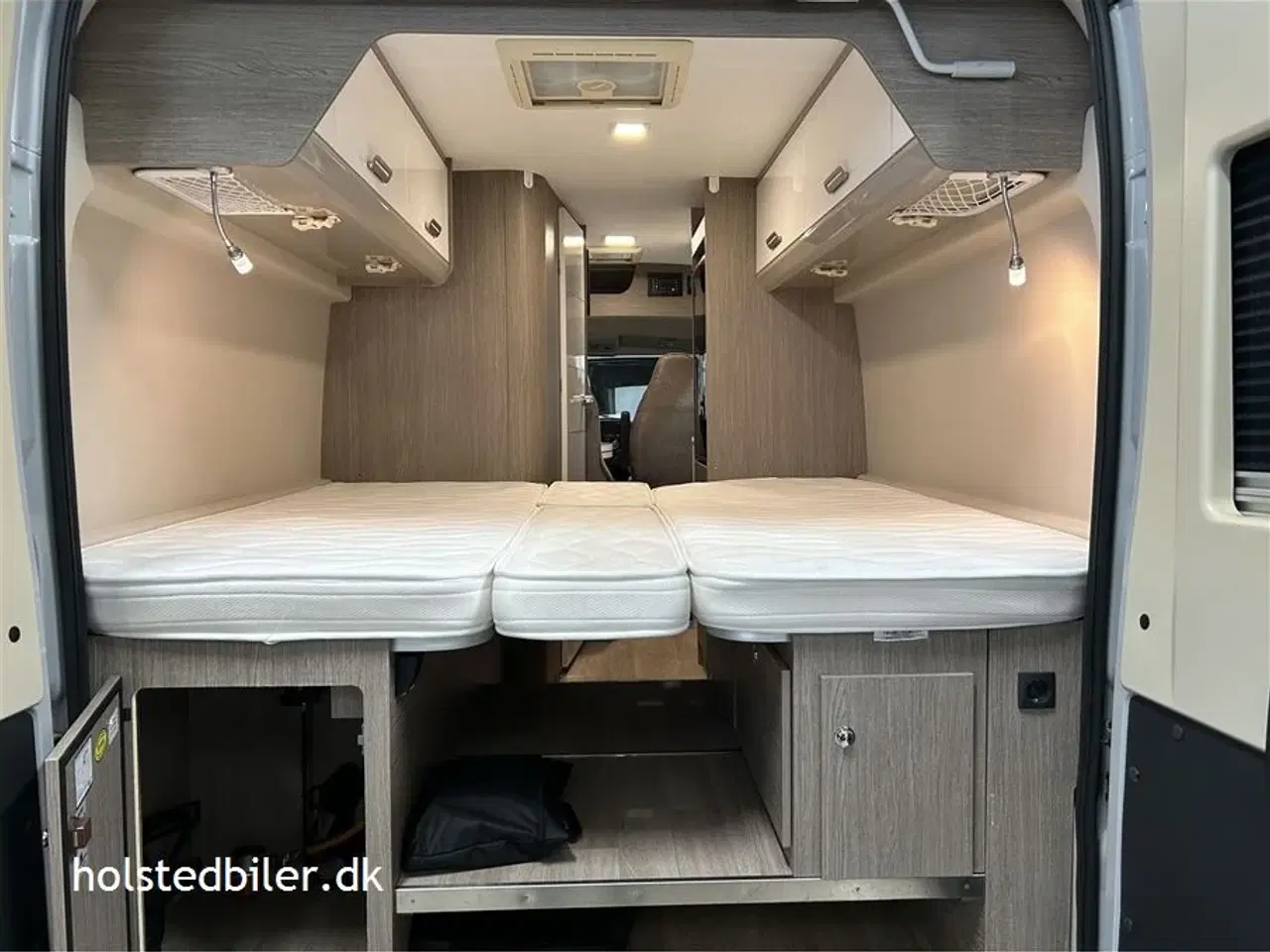 Billede 18 - 2019 - Chausson Twist V697   2 senge og udstyr