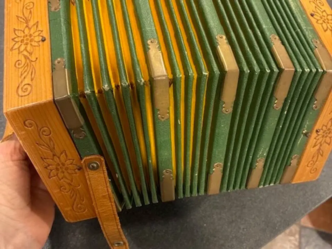 Billede 2 - Gammel tysk concertina - DDR – spiller fint