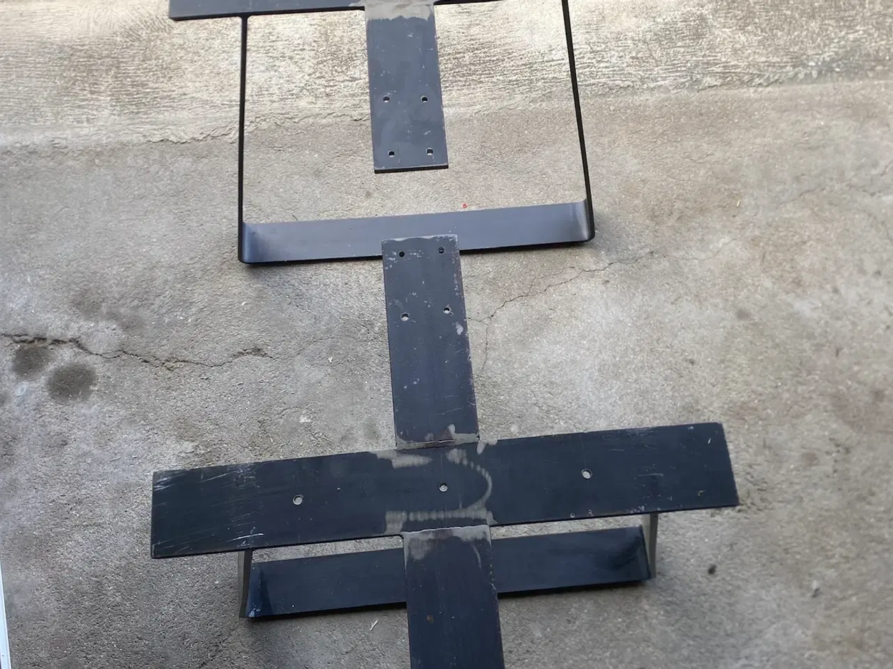 Billede 2 - 2 stk Bordben