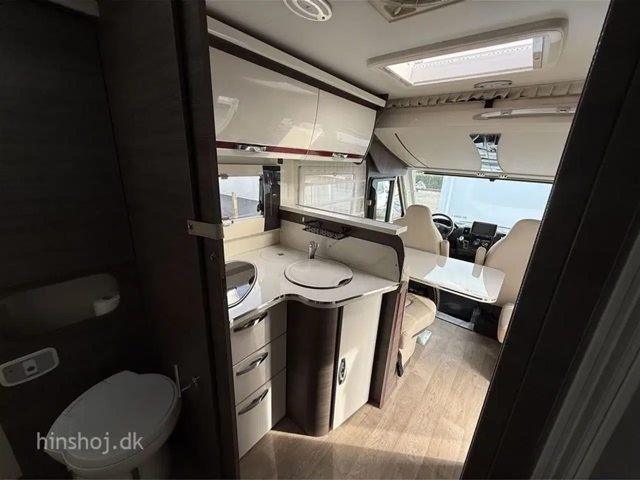 Billede 11 - 2017 - McLouis Nevis 80 G Karat   Lækker autocamper med Queens Bed fra Hinshøj Caravan