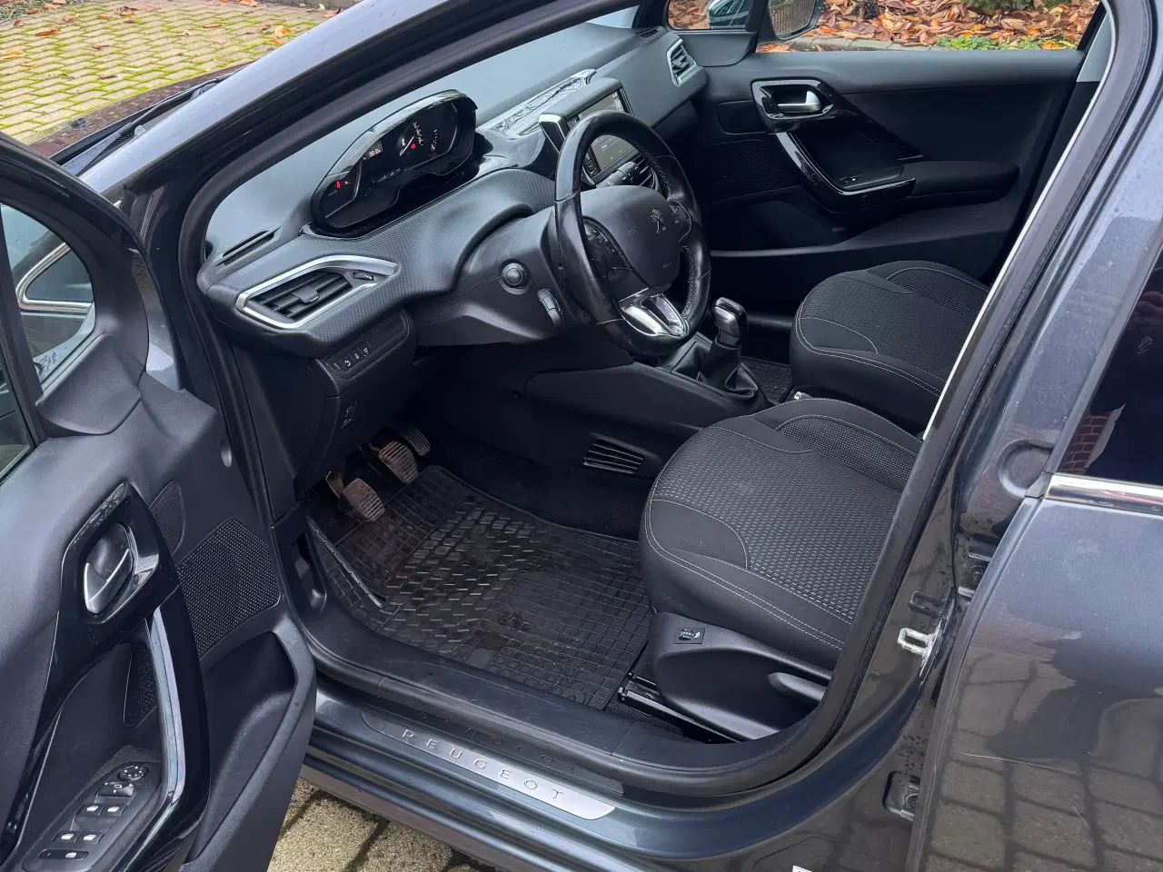 Billede 6 - Peugeot 208 1.6 Bluehdi allurre sky