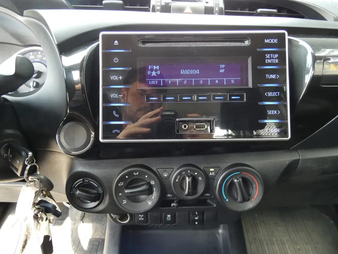 Billede 10 - Toyota HiLux Extra Cab 2,4 D-4D T2 AWD 150HK Pick-Up 6g