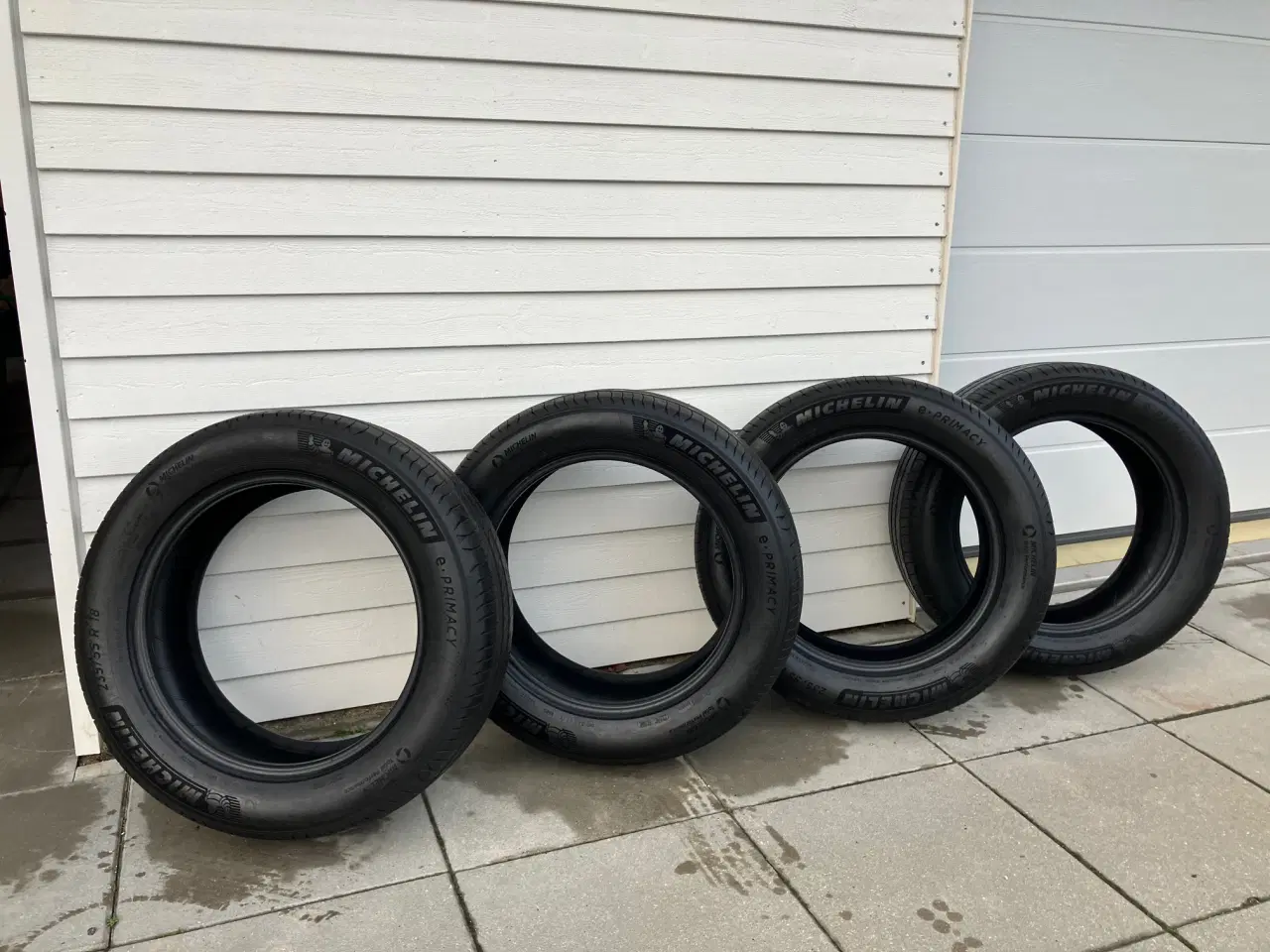 Billede 1 - Michelinsommerdæk sprit nye