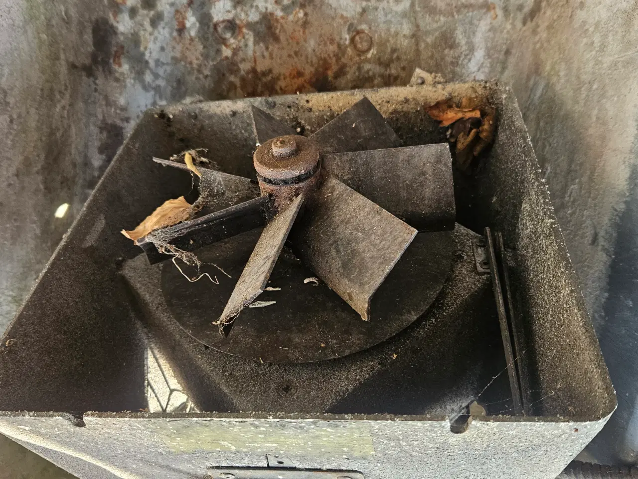 Billede 1 - Motor til røgsuger