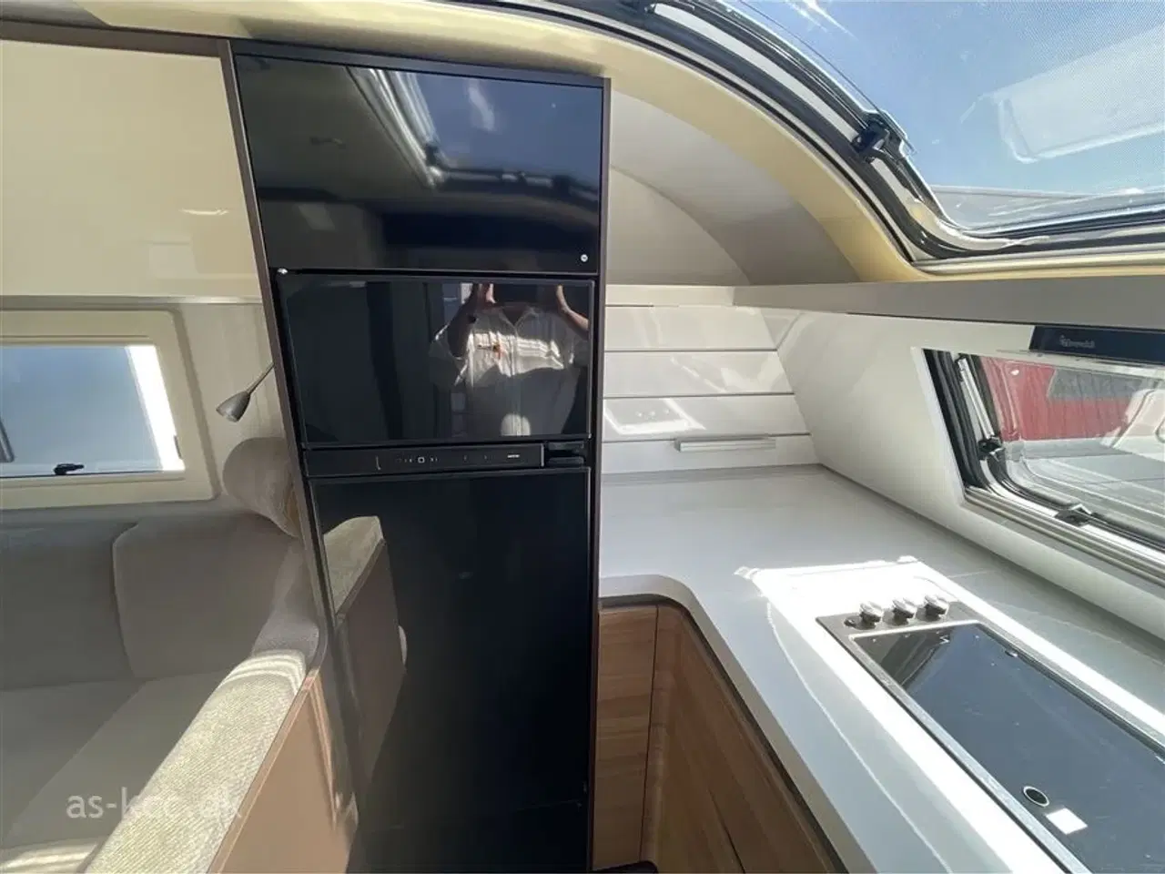 Billede 6 - 2021 - Adria Alpina 663 HT Alde Centralvarme   Adria Alpina 663 HT årg. 2021. 4 sovepladser, 6 siddepladser