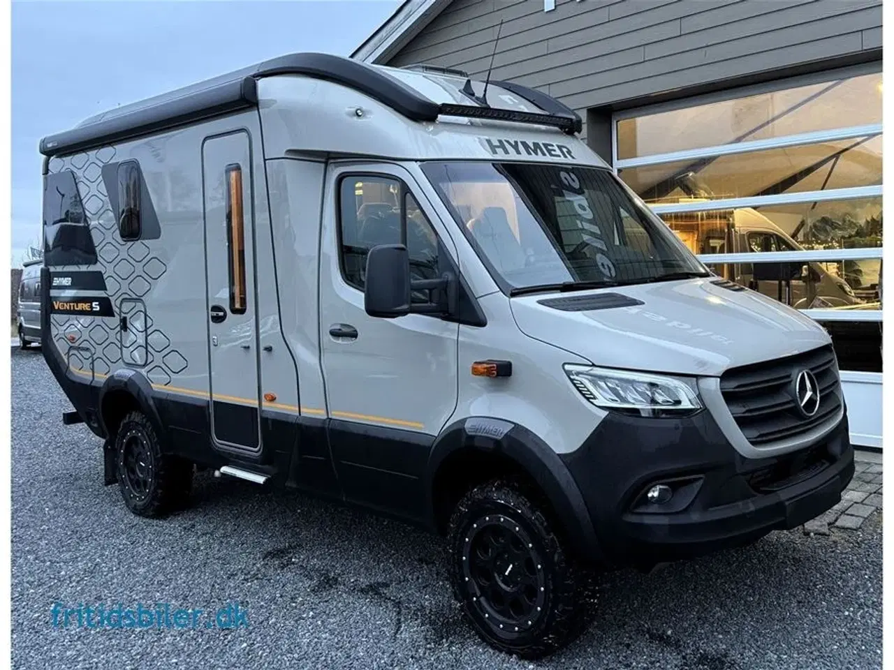 Billede 2 - 2024 - Hymer Venture S 190hk   HYMER Venture S definerer en helt ny køretøjskategori – en innovativ autocamper, der opfylder de højeste krav til design og funktion