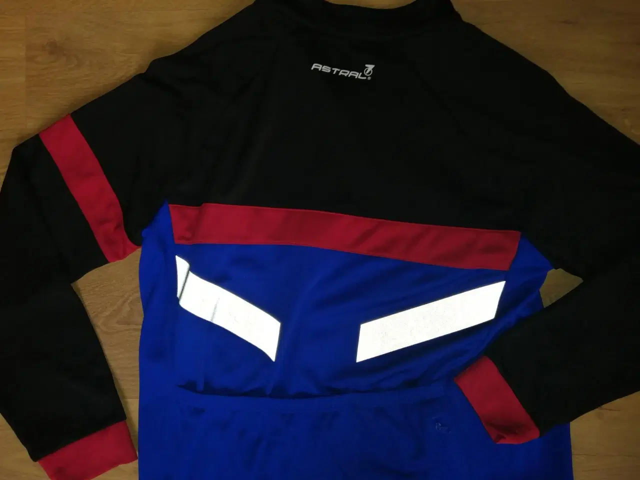 Billede 4 - ASTRAL CYKEL JAKKE, STR. XXL, I FLOT STAND