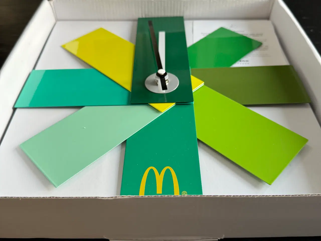 Billede 4 - Nyt McDonald’s vægur i æske.