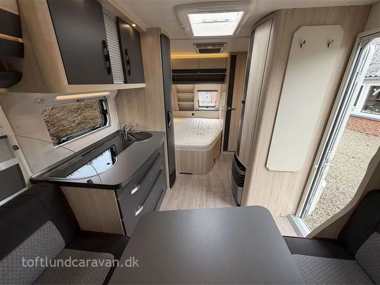 Billede 18 - 2016 - Hobby De Luxe Edition 460 UFe   Superflot og velholdt, POPULÆR VOGN MED DOBBELTSENG.