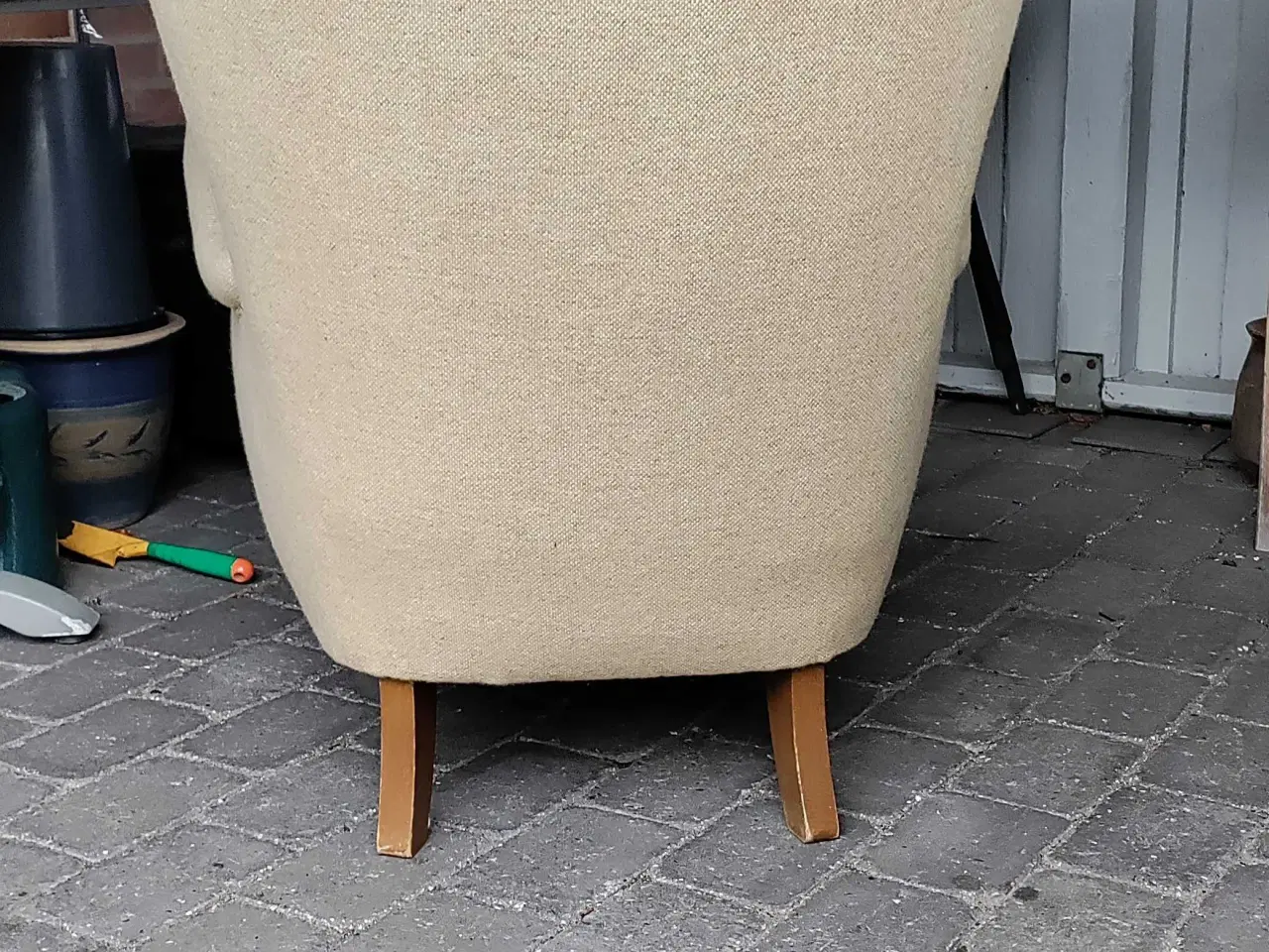 Billede 6 - Lænestol, næsten øreklapstol. Pastelgul uldstof.