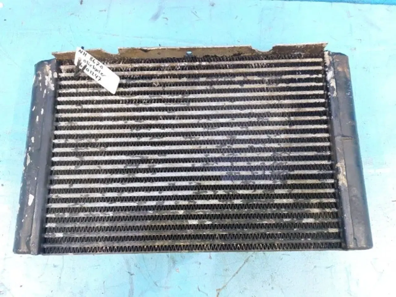 Billede 5 - New Holland 8670 Oliekøler 86501247