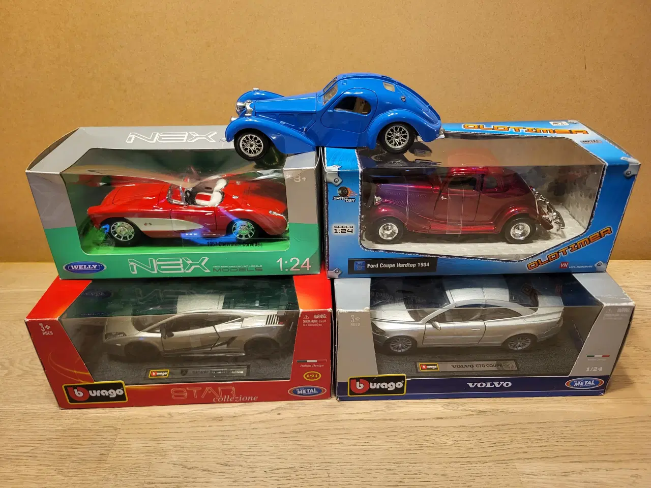 Billede 1 - Modelbiler 5 stk. Blandet 1:24 flotte 550 kr.