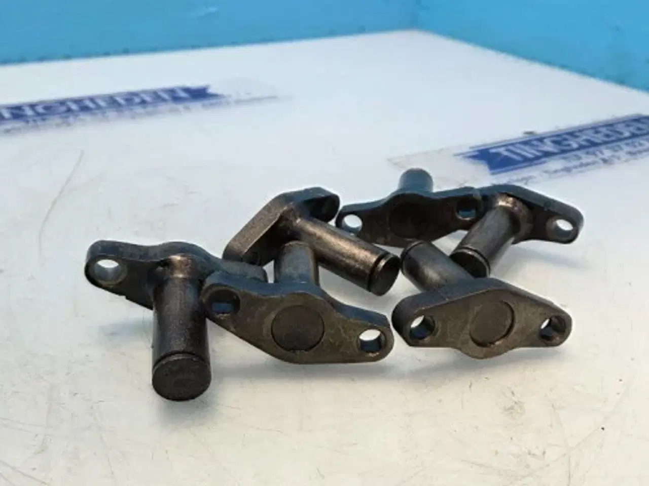 Billede 4 - Iveco F3AE0684D Afstandsstykke 504001460  6Stk