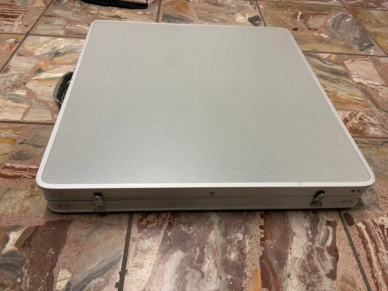 Billede 4 - Outwell skab med hylder 101x60x60x10