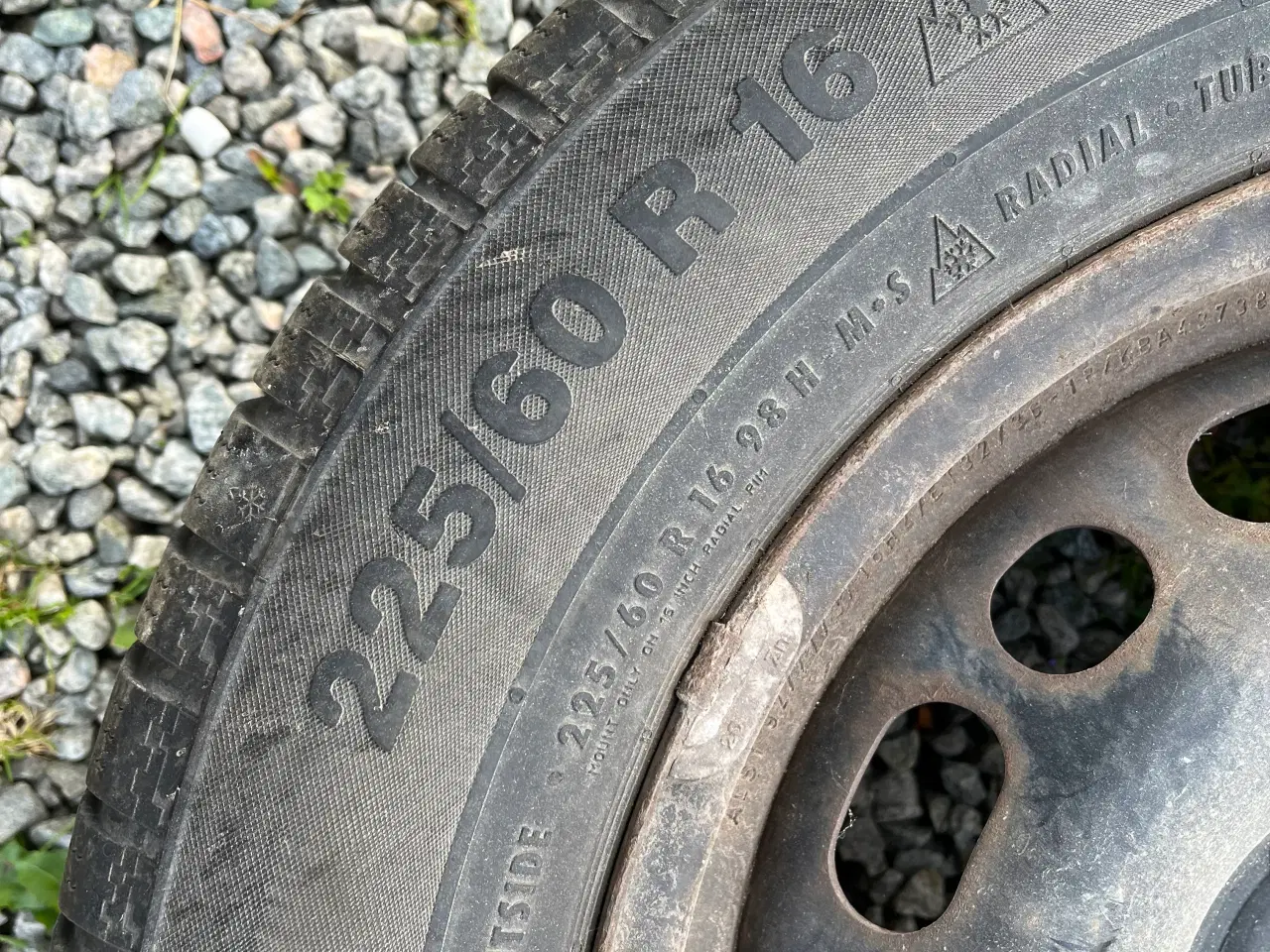 Billede 2 - Vinterhjul 225/50 r16 5x108 et32 center 65.1mm