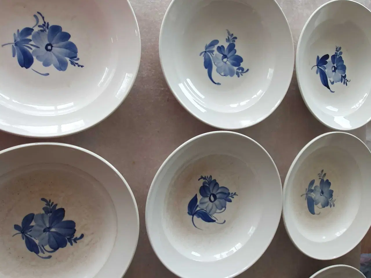 Billede 6 - Tallerkner med blå blomst