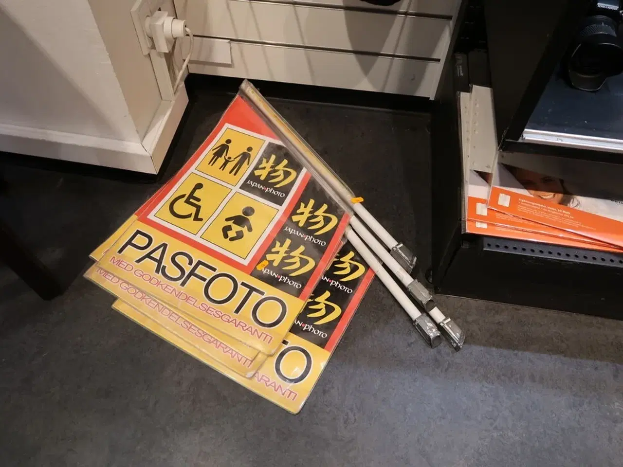 Billede 2 - 3 stk. skilte