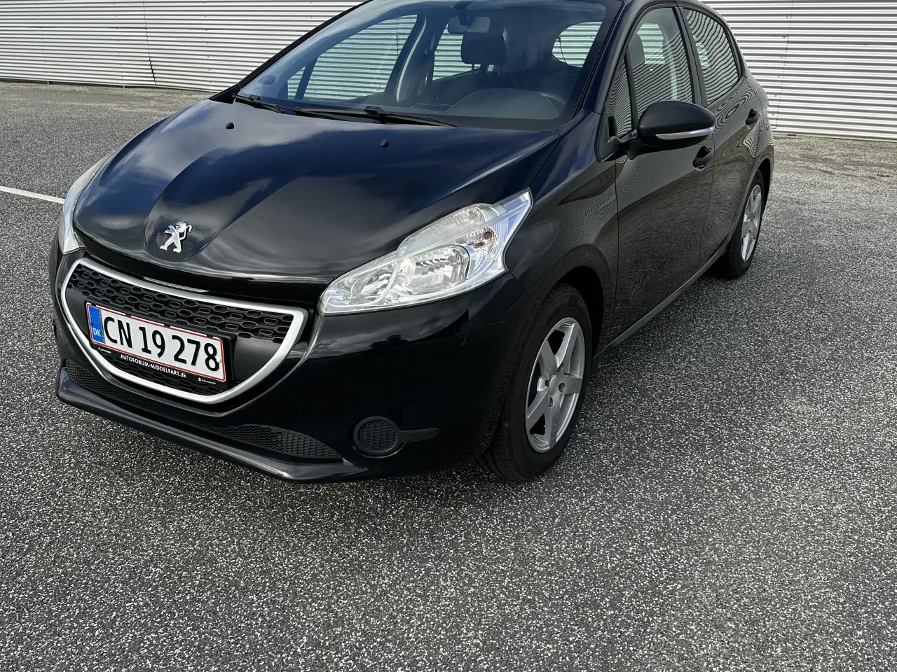 Billede 1 - Peugoet 208 1,0 vti nyrenoveret motor og nysynet