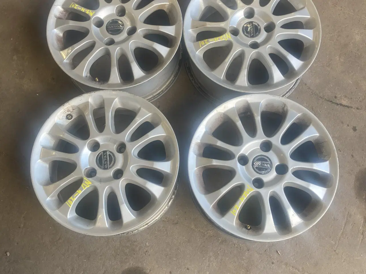 Billede 1 - 16" Originale Volvo Alufælge