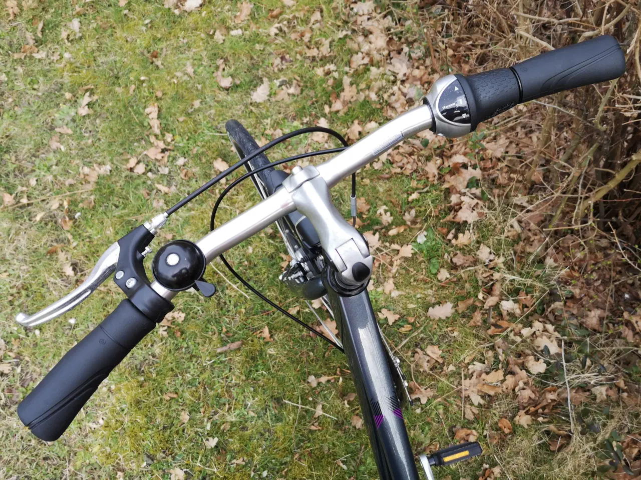 Billede 7 - Næsten ny Kildemoes dame - pige cykel 28" , 7 gear