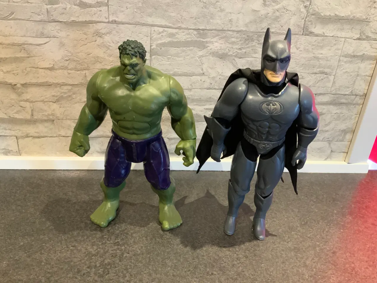 Billede 1 - Hulk og batman figur