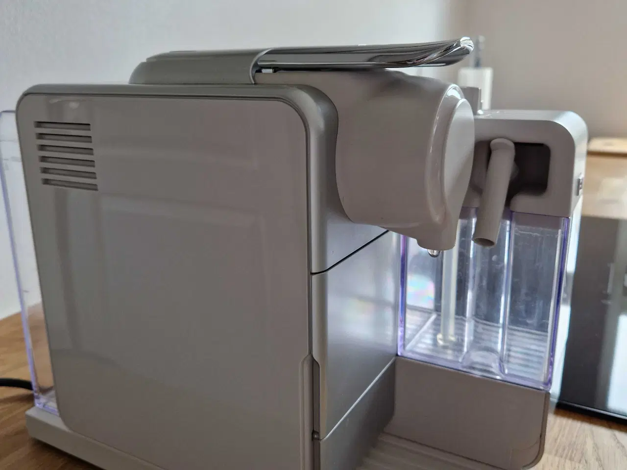 Billede 2 - NESPRESSO Lattissima Touch fra DeLonghi