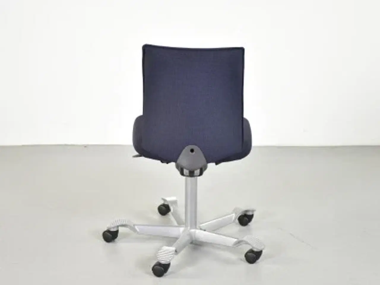 Billede 3 - Häg h05 5200 kontorstol med sort/blå polster