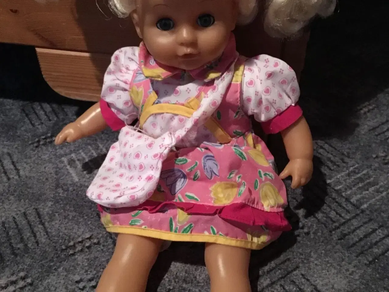 Billede 2 - Sød dukke til salg