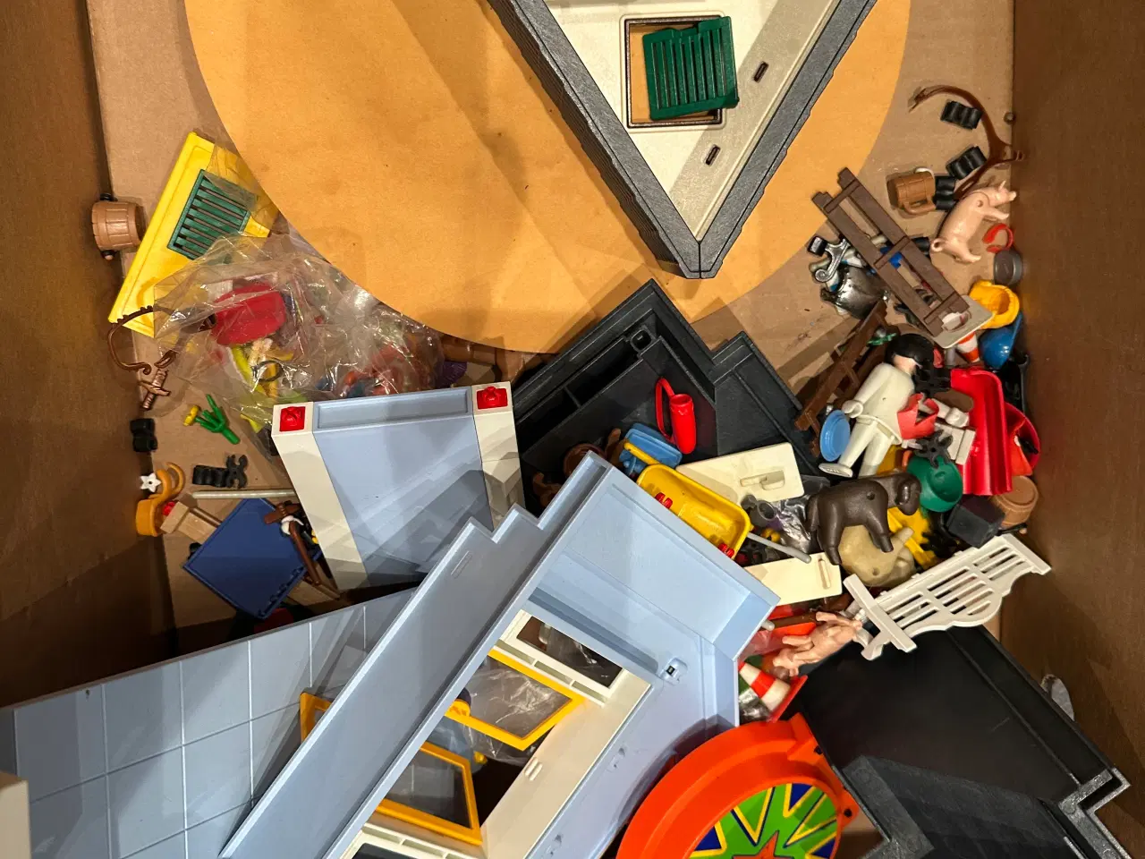 Billede 7 - STORT PARTI PLAYMOBIL