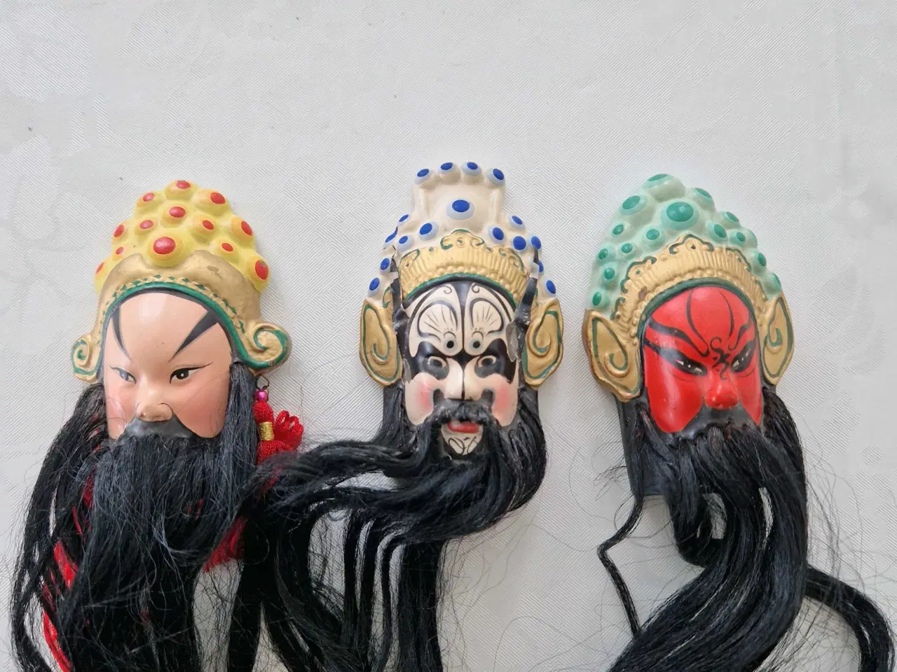 Billede 2 - 3 små vintage kinesiske opera masker 