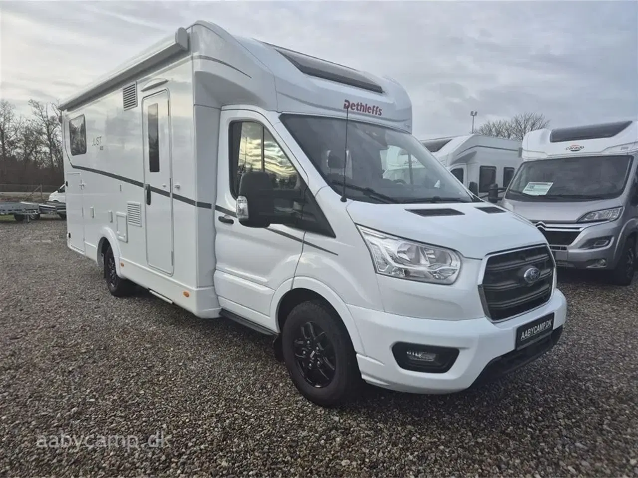 Billede 1 - 2023 - Dethleffs Just GO T7055 EB AUT. Automatgear. Solceller. Batteri. Markise. Elektrisk indgangstrin. Kun 29,000 Km !!!