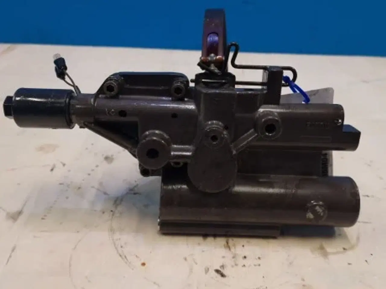 Billede 6 - Ford 6640 Hydraulikventil F0NNN700AB