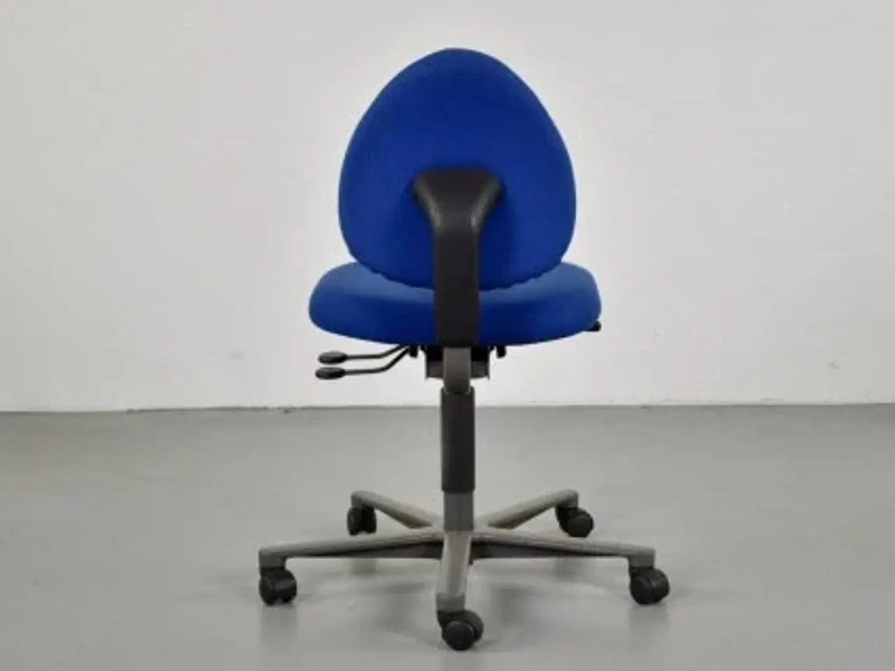 Billede 3 - Häg kontorstol i blå, med grå understel